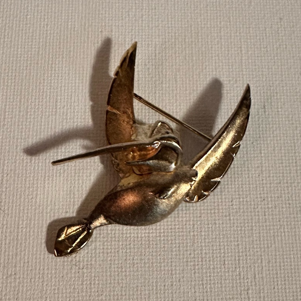 Vintage 90s Disney Pocahontas Hummingbird Brooch